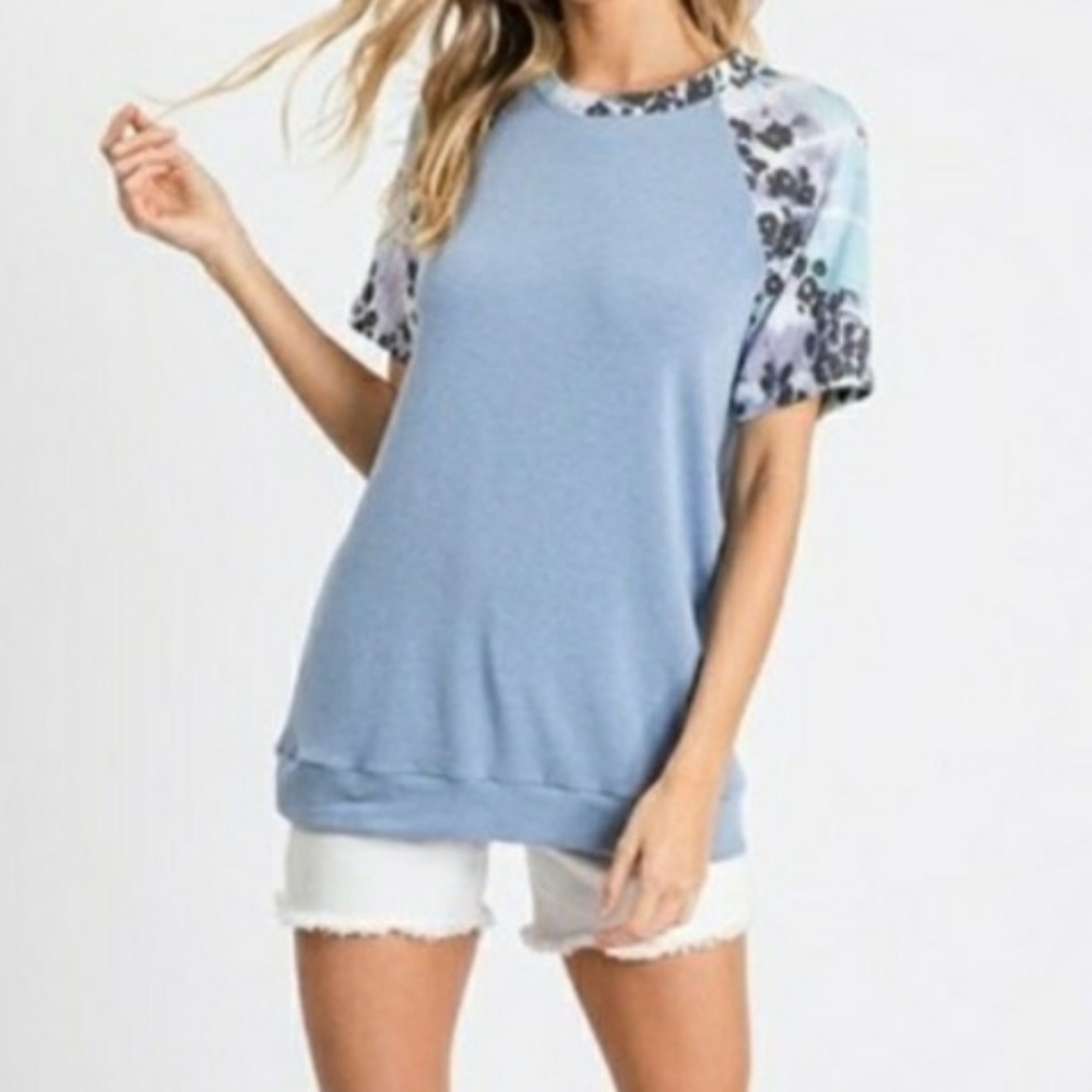 Powder Blue Color Block Short Sleeved Top - Picture 5 of 6